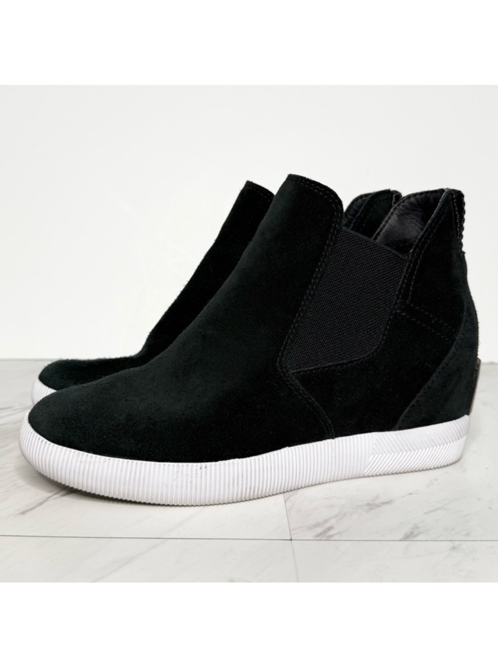 Sorel Out N About Slip On Wedge Black Suede Bootie 8